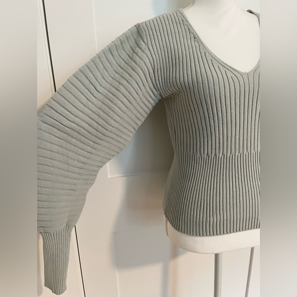 Express Light Green V-Neck Ribbed Stretch Sweater Women’s XS - Picture 7 of 10